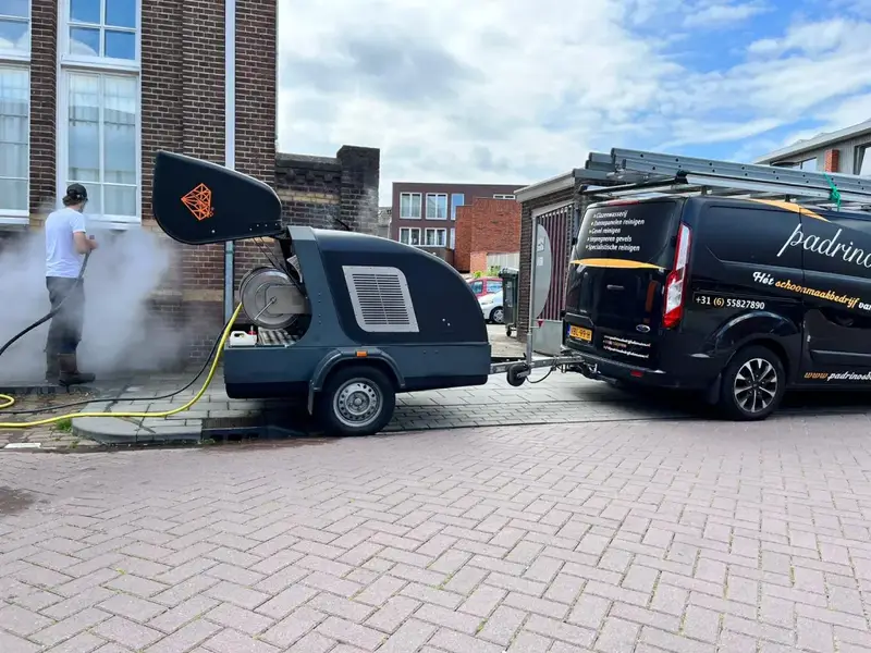GEVEL REINIGEN